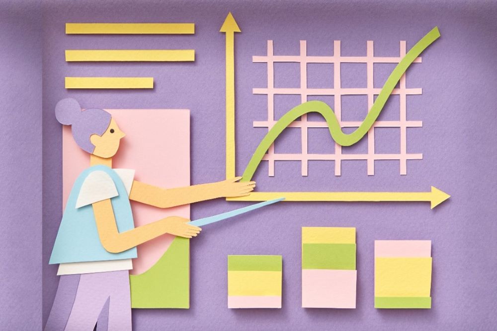 En illustration av en person i papperskonst som pekar på ett linjediagram med stigande trender, omgiven av färgglada stapeldiagram och grafiska element på en lila bakgrund.